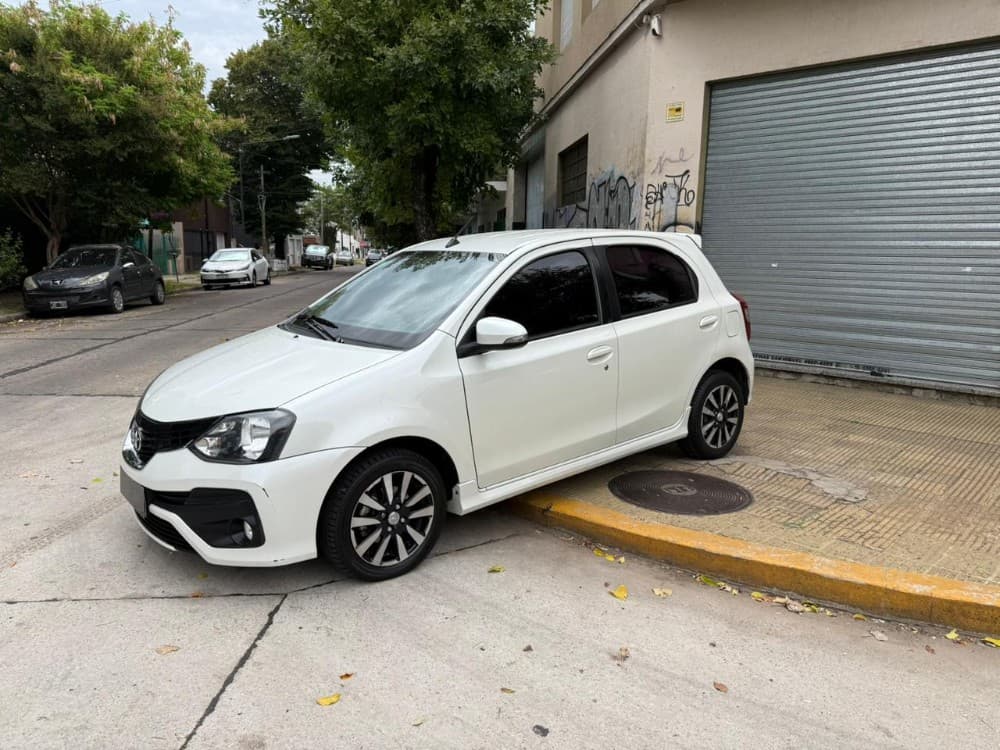 Toyota ETIOS PLATINUM 1.5 4 A/T