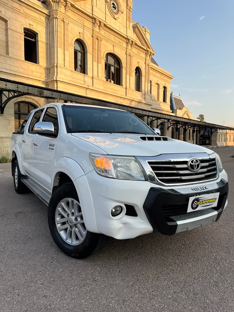 Toyota Hilux SRV