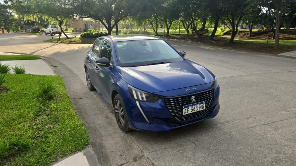 Peugeot 208 Feline 1.6 Tiptronic 