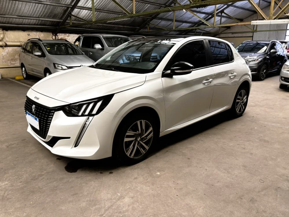 Peugeot 208 1.6 Feline Tiptronic