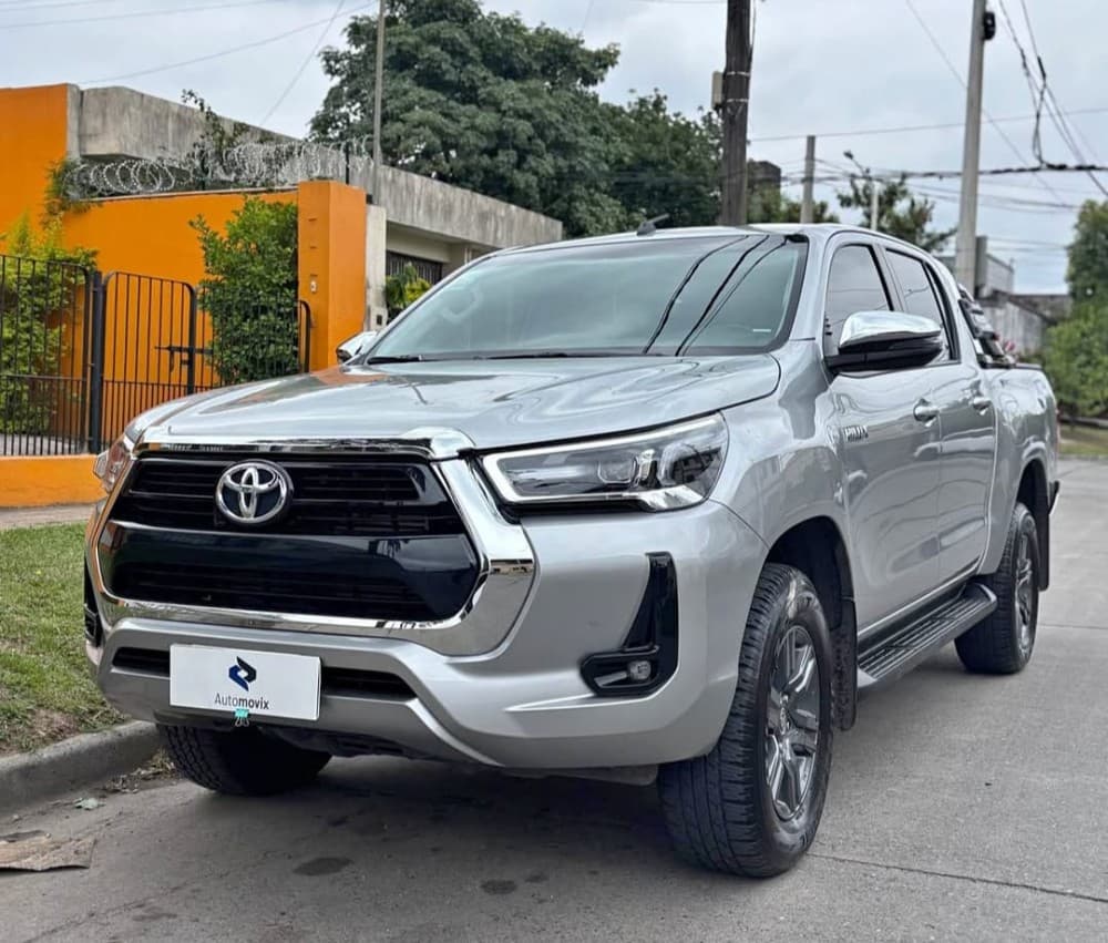 Toyota Hilux  SRX  2.8 4X2 AT 